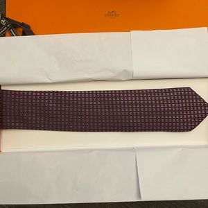 Hermes necktie in dark red and blue